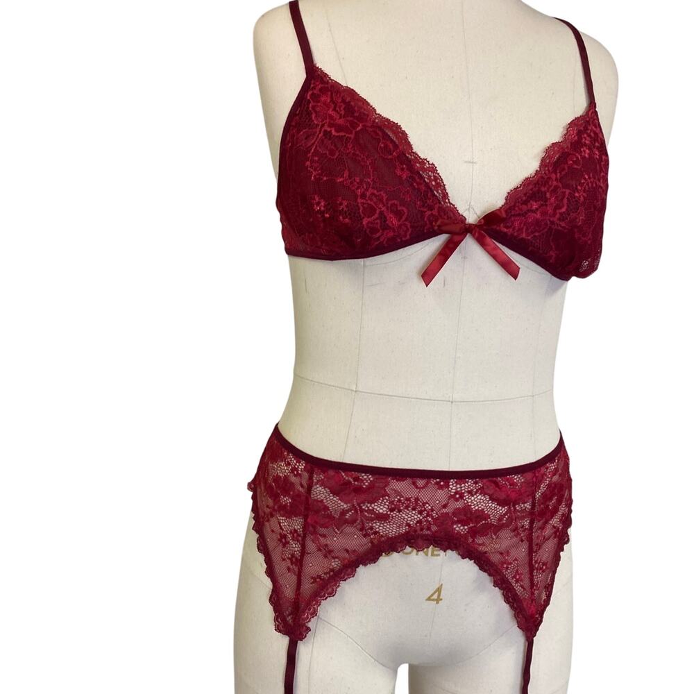 Set 2 Avidlove Burgundy Lace Bra and Garter set. Size Large